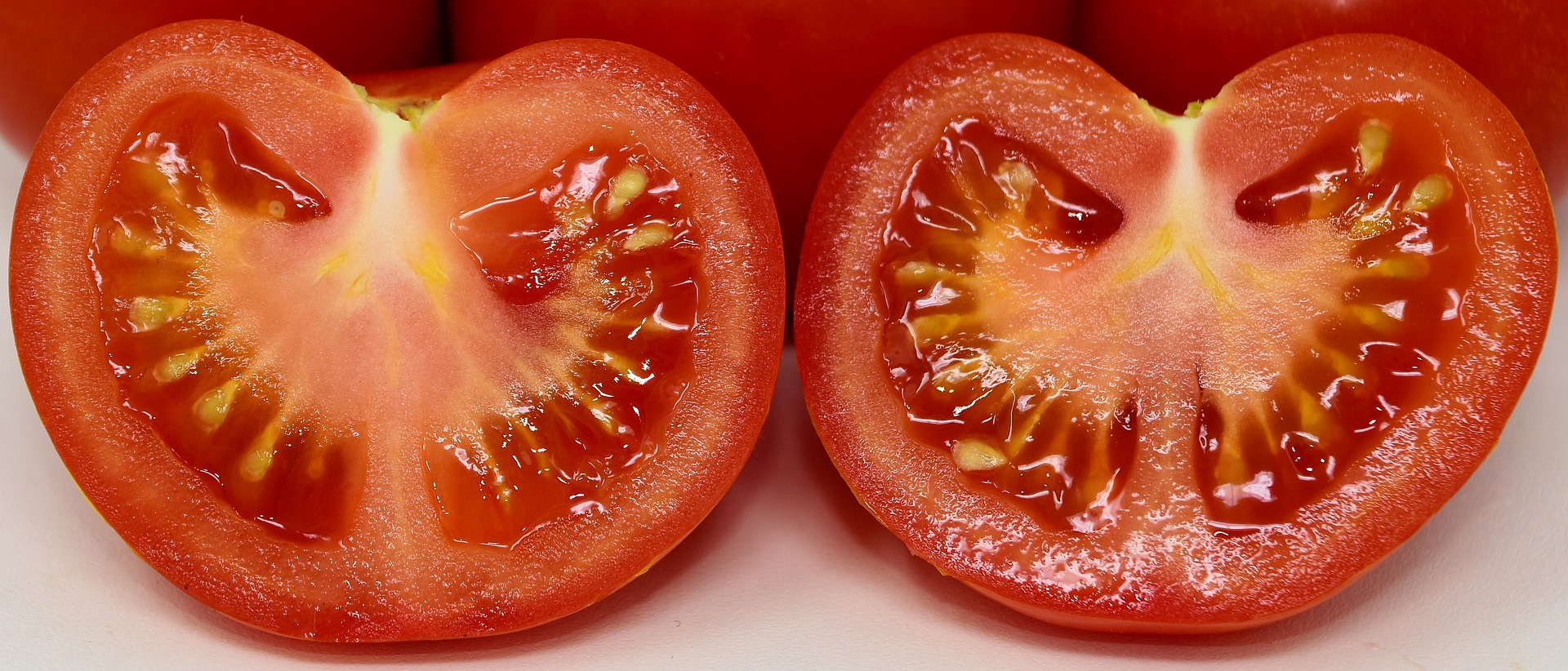 tomatoes-3299282_1920
